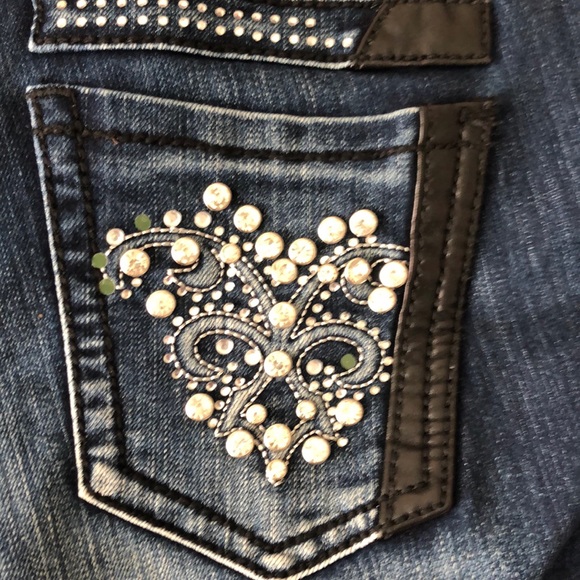 NWOT Jean capris - Picture 2 of 5